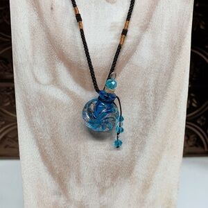 Elegant Blue Glass Pendant Necklace for Essentials Oils